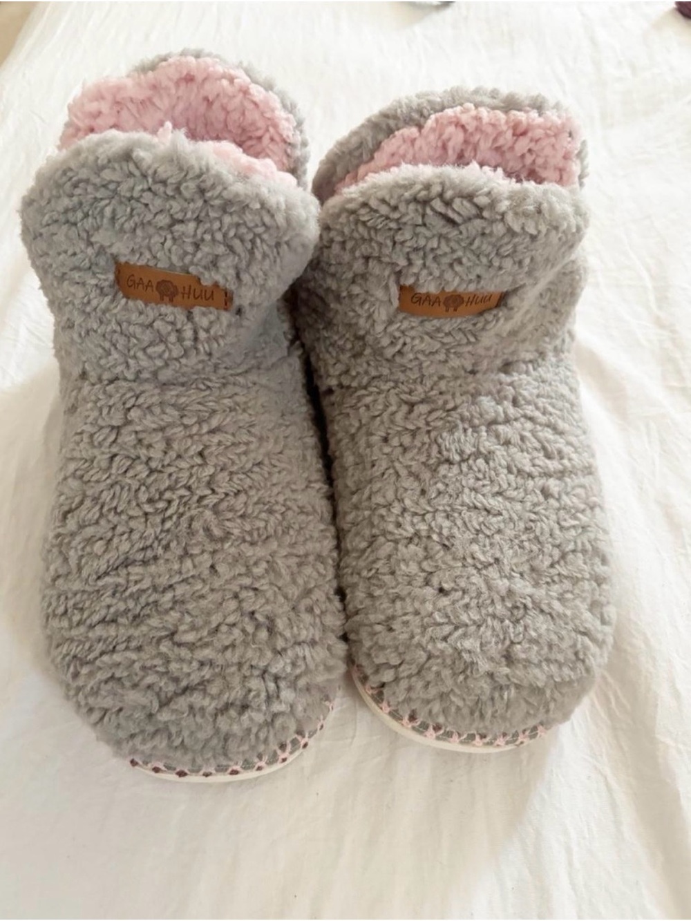 NWOT Plush Grey and Pink Bootie Slippers